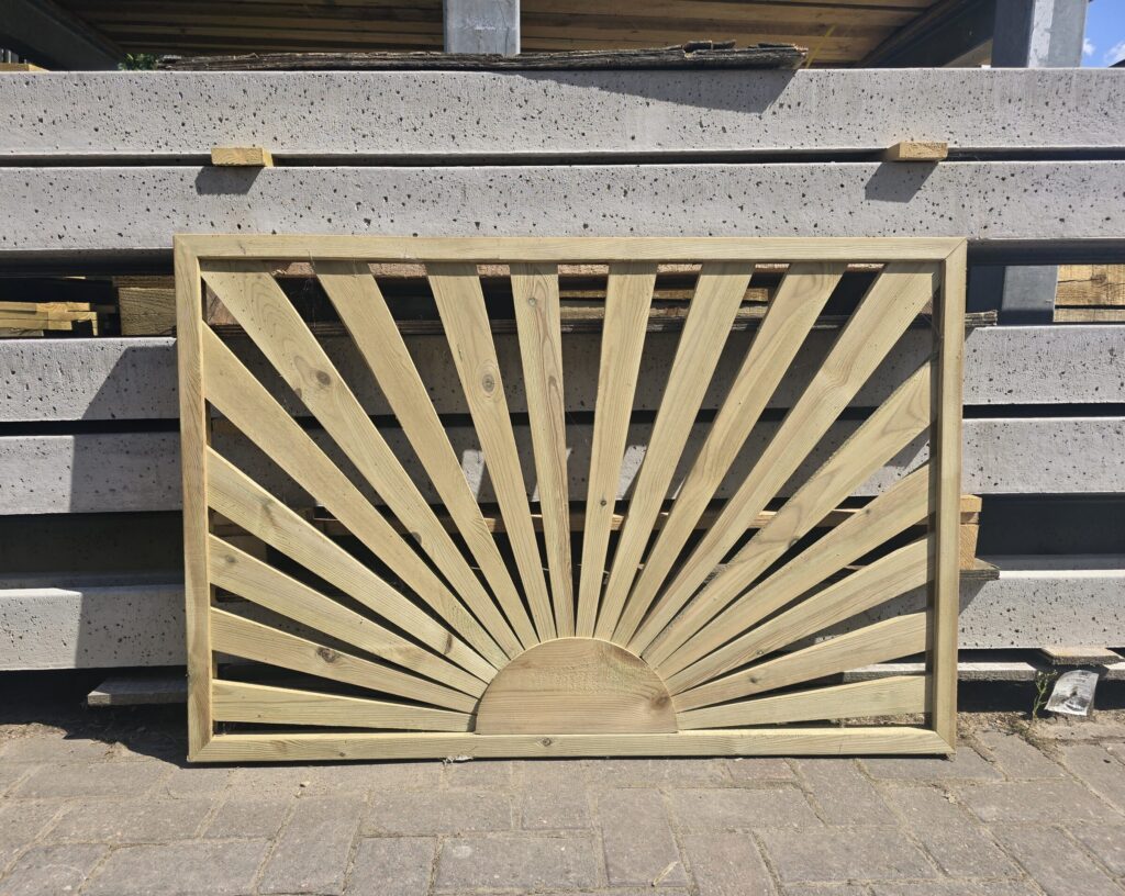Sunburst Deck Panel 760 x 1130mm